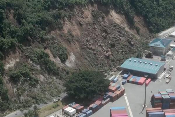 A landslide near an internatio<em></em>nal shipping terminal in Port Vila. Photograph: Dan McGarry/AP