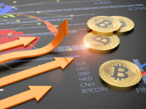 Bitcoin trades near $100K ahead of key eco<em></em>nomic events; Altcoins drop up to 7%