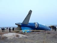 A view shows the wreckage of an Azerbaijan Airlines passenger plane at the crash site near the city of Aktau, Kazakhstan (Photo: Reuters)